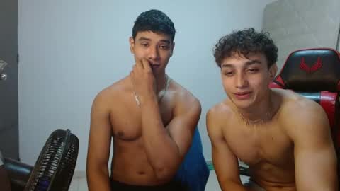 Snapshot of ney_quiroz chatting on 10-15-25, 06:46 ney hotman online show from 10-15-25, 06:46