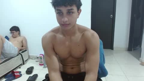 Snapshot of ney_quiroz chatting on 12-21-25, 05:25 ney hotman online show from 12-21-25, 05:25