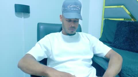 Snapshot of neytanmalcon chatting on 11-24-25, 10:42 neytanmalcon online show from 11-24-25, 10:42