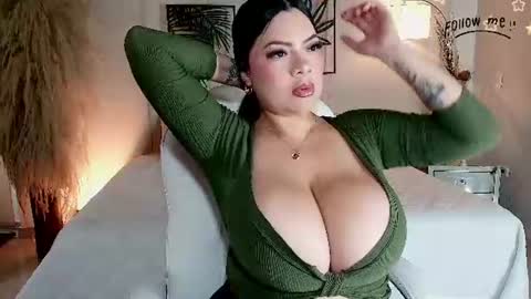Snapshot of neytiri_moon chatting on 07-16-26, 12:00 Sandra online show from 07-16-26, 12:00