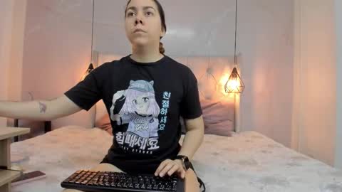 Milena online show from 11-23-25, 01:00