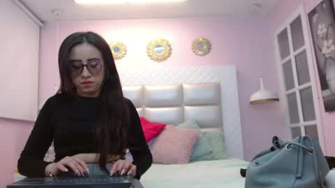 nezzukoo online show from 05-25-26, 07:09