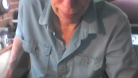 Snapshot of nfgwholoves2cum chatting on 06-30-26, 12:06 NFG Nice Friendly Guy Dick online show from 06-30-26, 12:06