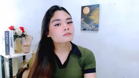 Snapshot of nhicolehollywood chatting on 04-19-26, 12:54 hottie nicole online show from 04-19-26, 12:54
