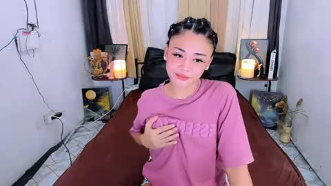 Snapshot of nhicolehollywood chatting on 05-24-26, 12:48 hottie nicole online show from 05-24-26, 12:48