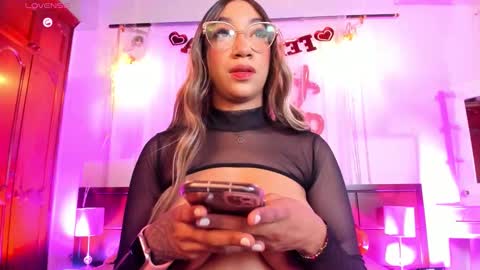 Snapshot of nia_seren chatting on 02-20-26, 11:05 Nia online show from 02-20-26, 11:05