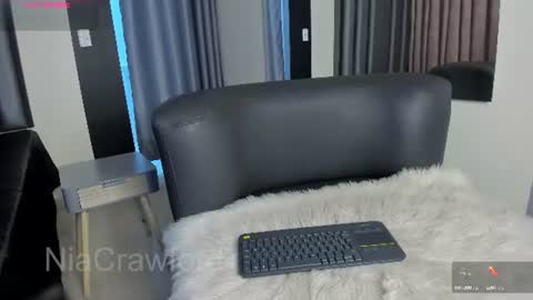 Snapshot of niacrawfordd chatting on 07-18-26, 04:16 niacrawfordd online show from 07-18-26, 04:16