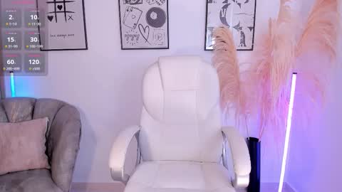 Nia online show from 10-15-25, 01:33