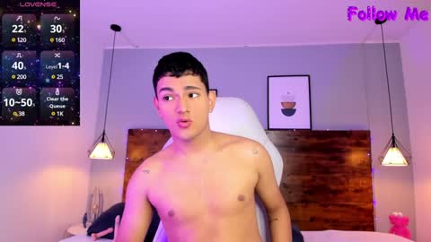 Snapshot of niall_falcon chatting on 02-04-25, 03:57 Niall online show from 02-04-25, 03:57