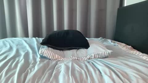 Snapshot of nian951 chatting on 03-08-26, 02:21 nian951 online show from 03-08-26, 02:21