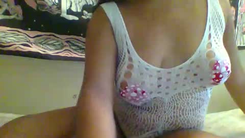 Snapshot of niaomibianca chatting on 09-14-25, 07:35 niaomibianca online show from 09-14-25, 07:35