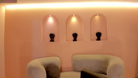 Call me Nia  online show from 10-19-25, 11:11