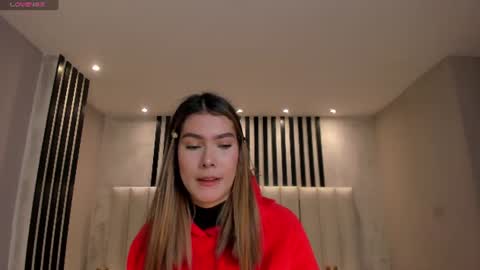 Snapshot of niasalvatore chatting on 07-19-26, 05:49 Call me Nia online show from 07-19-26, 05:49