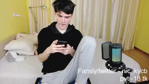 Snapshot of nic_ky chatting on 12-19-24, 08:34 Nick PVT is open FanslyTwitter - Nic kycb online show from 12-19-24, 08:34