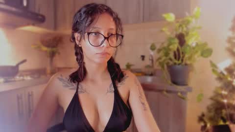 Snapshot of nice_day_ chatting on 12-17-25, 12:55 day online show from 12-17-25, 12:55