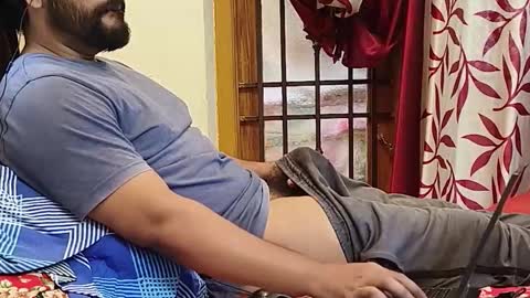 Snapshot of nice_guy_4u_ chatting on 10-28-25, 05:33 Robin online show from 10-28-25, 05:33