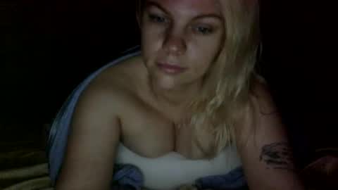 Snapshot of nicecolddrink2 chatting on 12-10-24, 12:05 Amber online show from 12-10-24, 12:05