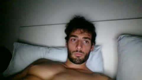 Snapshot of nicegguy9826 chatting on 09-17-25, 09:44 nicegguy9826 online show from 09-17-25, 09:44