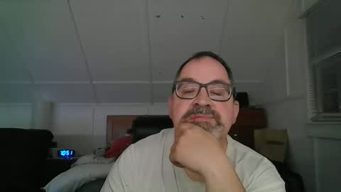 niceguy7208 online show from 05-05-26, 02:52