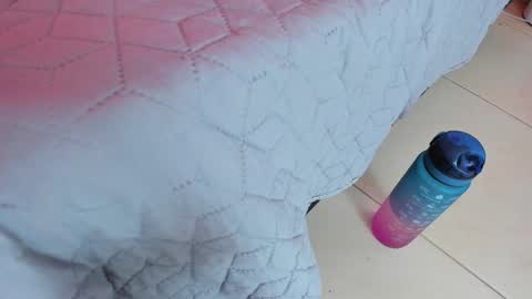 Nicolle  online show from 01-21-25, 02:59