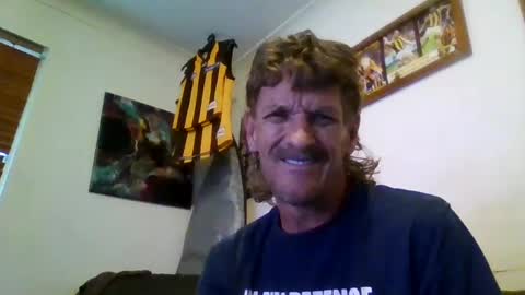 Snapshot of niceozziecockxxx chatting on 01-16-25, 10:55 Sexiishaine online show from 01-16-25, 10:55