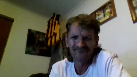 Snapshot of niceozziecockxxx chatting on 01-25-25, 08:00 Sexiishaine online show from 01-25-25, 08:00