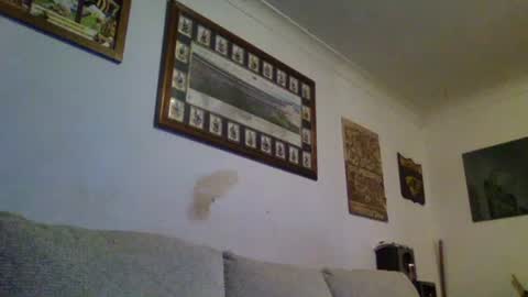 Snapshot of niceozziecockxxx chatting on 03-09-25, 04:33 Sexiishaine online show from 03-09-25, 04:33