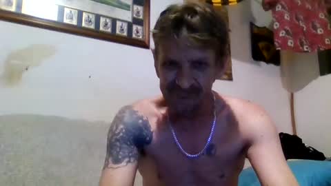 Snapshot of niceozziecockxxx chatting on 11-14-25, 09:24 Sexiishaine online show from 11-14-25, 09:24