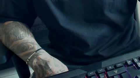 Snapshot of nicepussyandcock chatting on 09-21-25, 10:00 Camila And Steeven online show from 09-21-25, 10:00