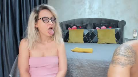 Snapshot of nicepussyfuckk18 chatting on 02-14-25, 07:59 Sophie online show from 02-14-25, 07:59