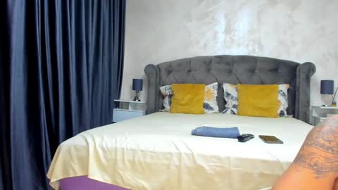 Snapshot of nicepussyfuckk18 chatting on 11-20-25, 08:03 Sophie online show from 11-20-25, 08:03