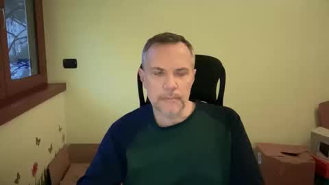 Snapshot of niceshy_71 chatting on 02-14-25, 06:23 Andrew online show from 02-14-25, 06:23