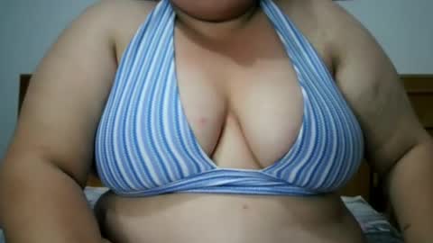 Nicholle online show from 06-17-26, 10:43