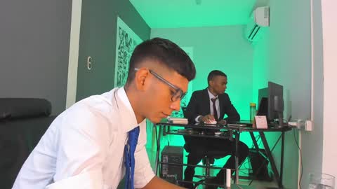 Snapshot of nick_collins20 chatting on 01-30-25, 10:19 Nick online show from 01-30-25, 10:19