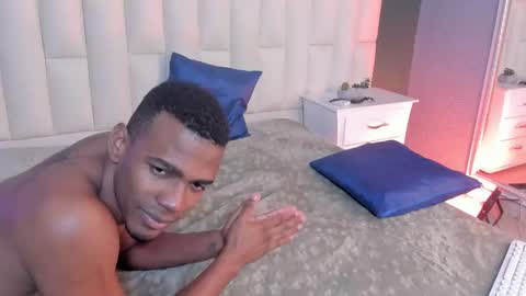 Snapshot of nick_collins20 chatting on 02-28-25, 08:42 Nick online show from 02-28-25, 08:42