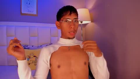 Snapshot of nick_collins20 chatting on 07-05-26, 04:41 Nick online show from 07-05-26, 04:41