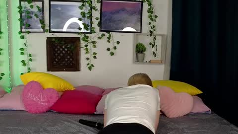 Nick online show from 02-04-25, 01:16