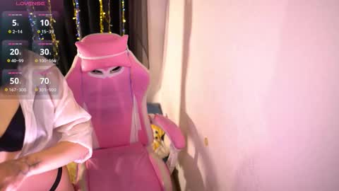 Snapshot of nickari_x chatting on 01-10-26, 10:39 nickari_x online show from 01-10-26, 10:39