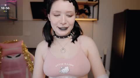 Snapshot of nickari_x chatting on 02-28-26, 11:22 nickari_x online show from 02-28-26, 11:22