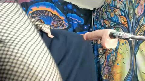 Snapshot of nicki_96 chatting on 10-19-25, 01:39 Nicki online show from 10-19-25, 01:39