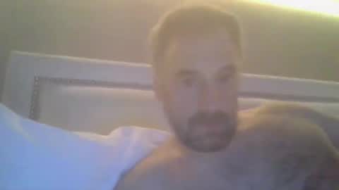 nicknut07 online show from 10-30-25, 03:19