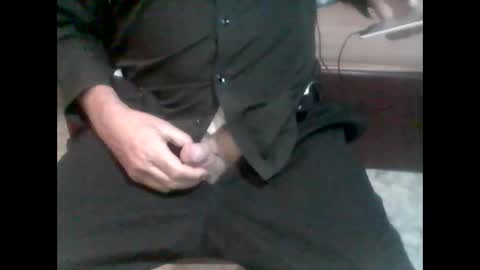 Snapshot of nickthefiddler chatting on 10-26-25, 11:20 TheCock online show from 10-26-25, 11:20