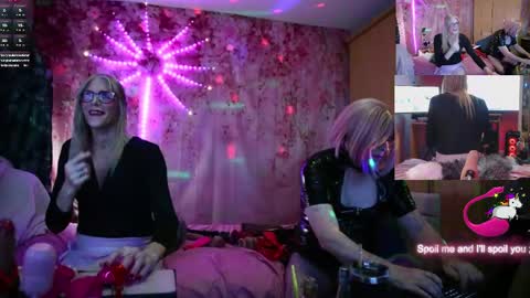 Snapshot of nicktu52 chatting on 05-15-26, 11:45 nicktuuk online show from 05-15-26, 11:45