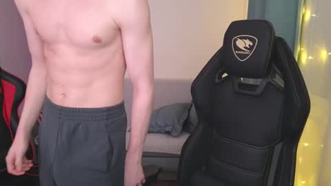 Nicki  Danny online show from 03-05-25, 05:29