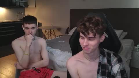 Nicki  Danny online show from 10-04-25, 10:35