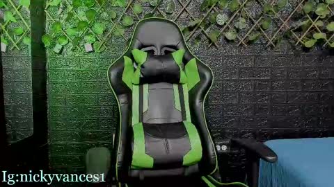 nicky online show from 10-13-25, 08:09