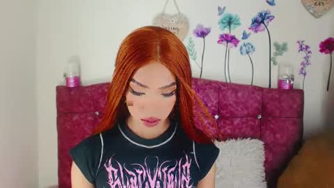 Snapshot of nickynoa chatting on 02-25-25, 09:35 Nicky online show from 02-25-25, 09:35