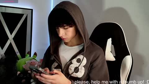 Snapshot of nico_cruz chatting on 12-05-24, 05:26 nico online show from 12-05-24, 05:26