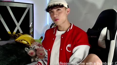 Snapshot of nico_cruz chatting on 12-13-24, 04:22 nico online show from 12-13-24, 04:22