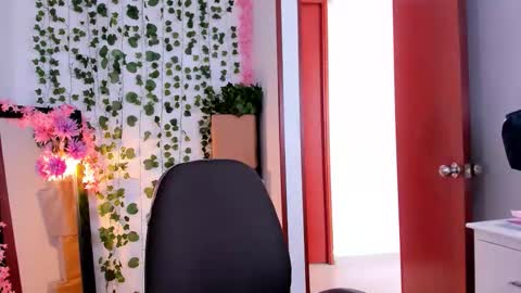 Nico online show from 09-25-25, 08:12